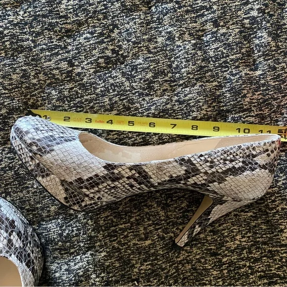 Enzo Angiolini Gray and Black Stiletto Heels - Picture 5 of 7